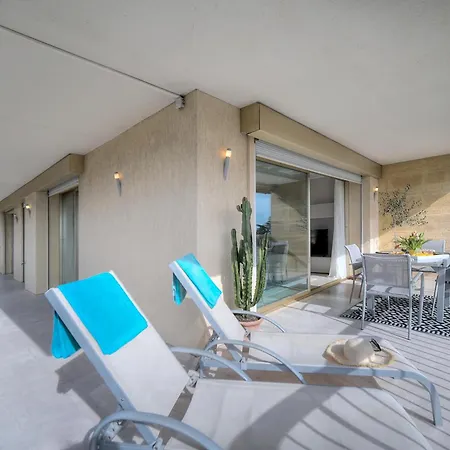 Lägenhet Serenity By The Sea 180 Degrees Sea View And Pool *