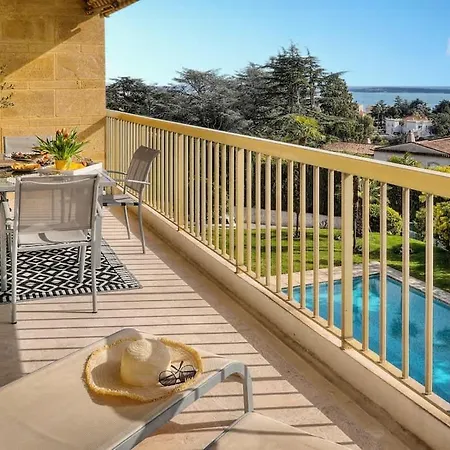 Serenity By The Sea 180 Degrees Sea View And Pool Apartmán