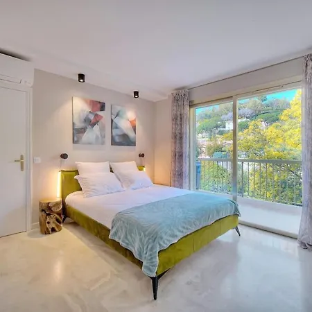 Serenity By The Sea 180 Degrees Sea View And Pool Apartmán *